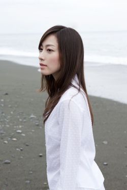 女子网购32次买真退假被抓